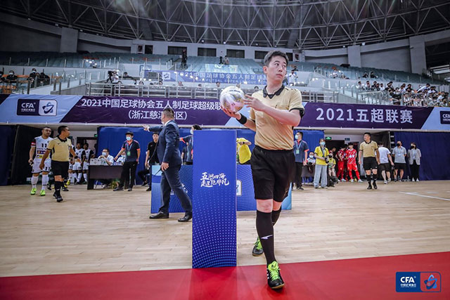 尼克斯宣布暂停续约谈判，致唐斯高价合同受挫